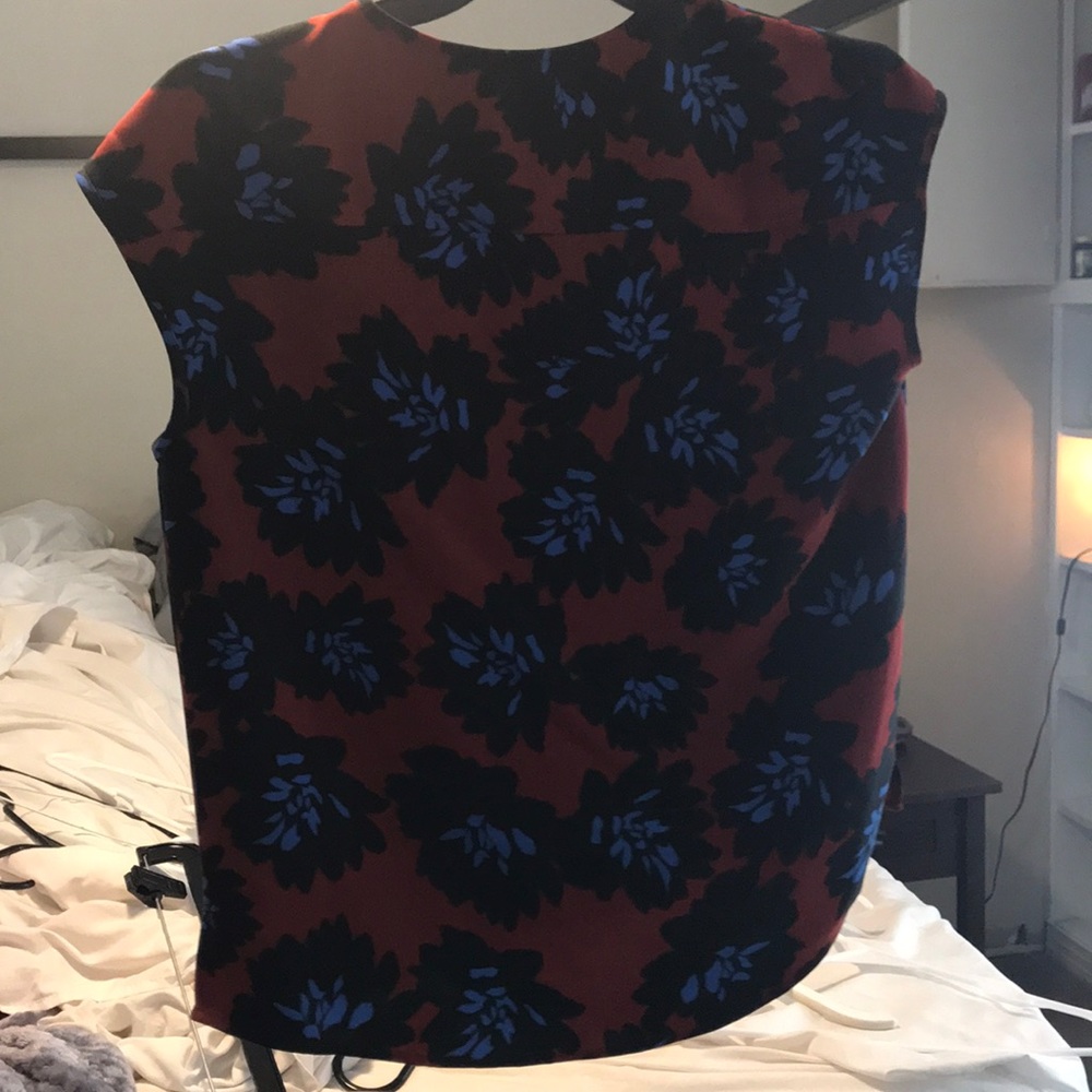 Sleeveless top